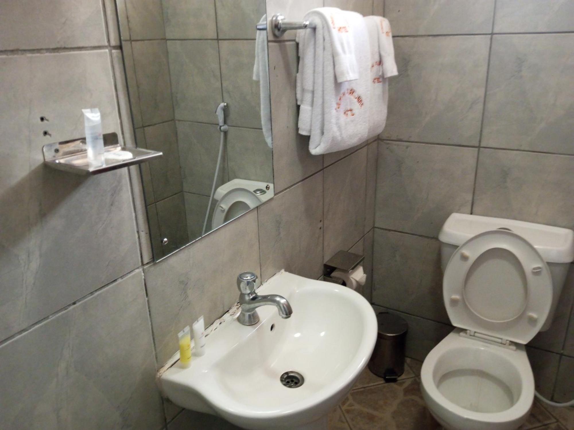 Fourth Parklands Hotel Nairobi Bagian luar foto