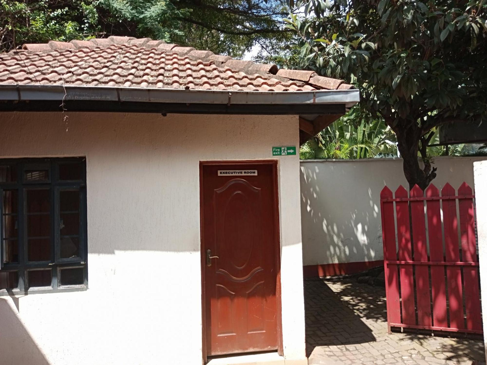 Fourth Parklands Hotel Nairobi Bagian luar foto