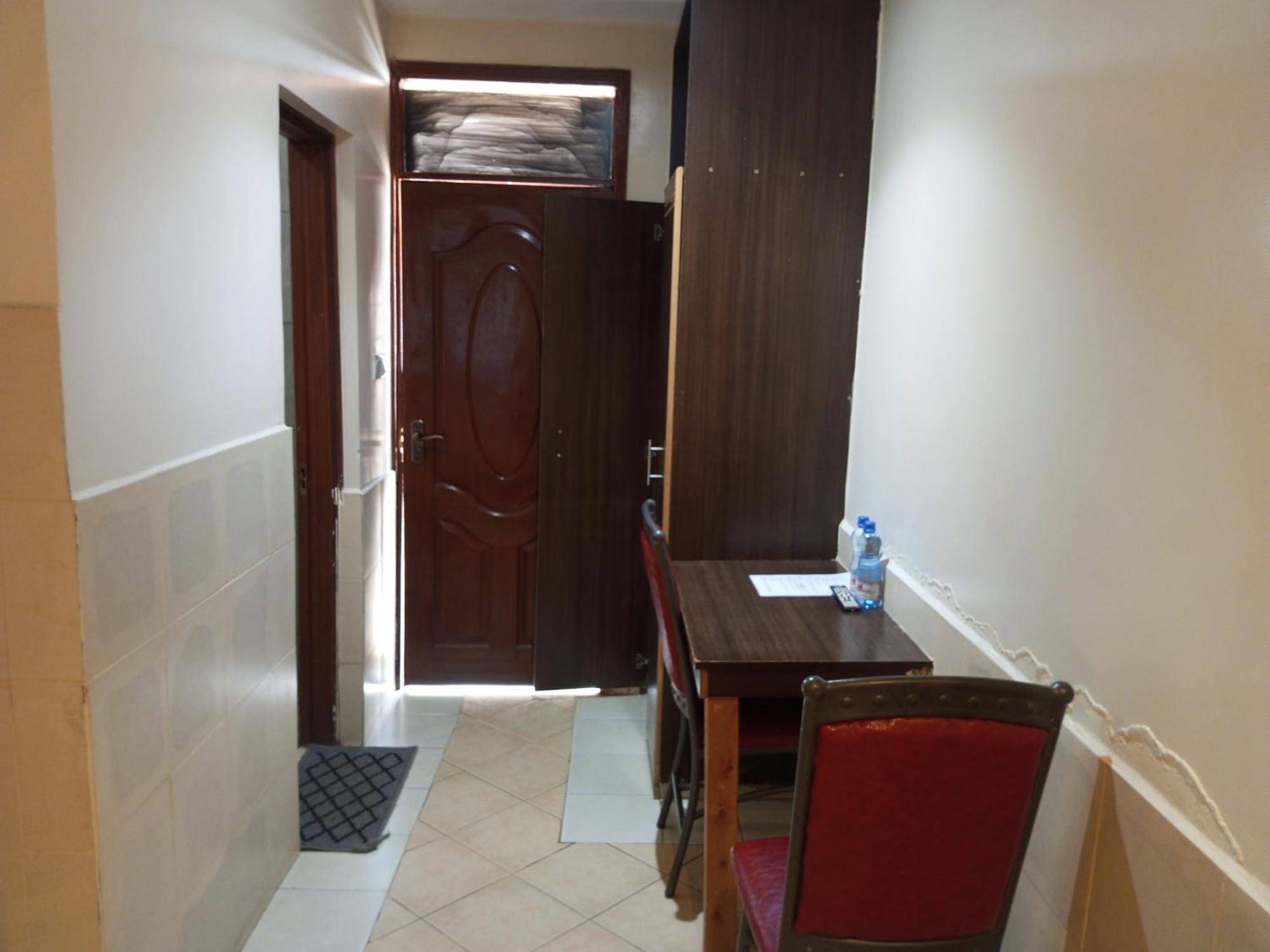 Fourth Parklands Hotel Nairobi Bagian luar foto