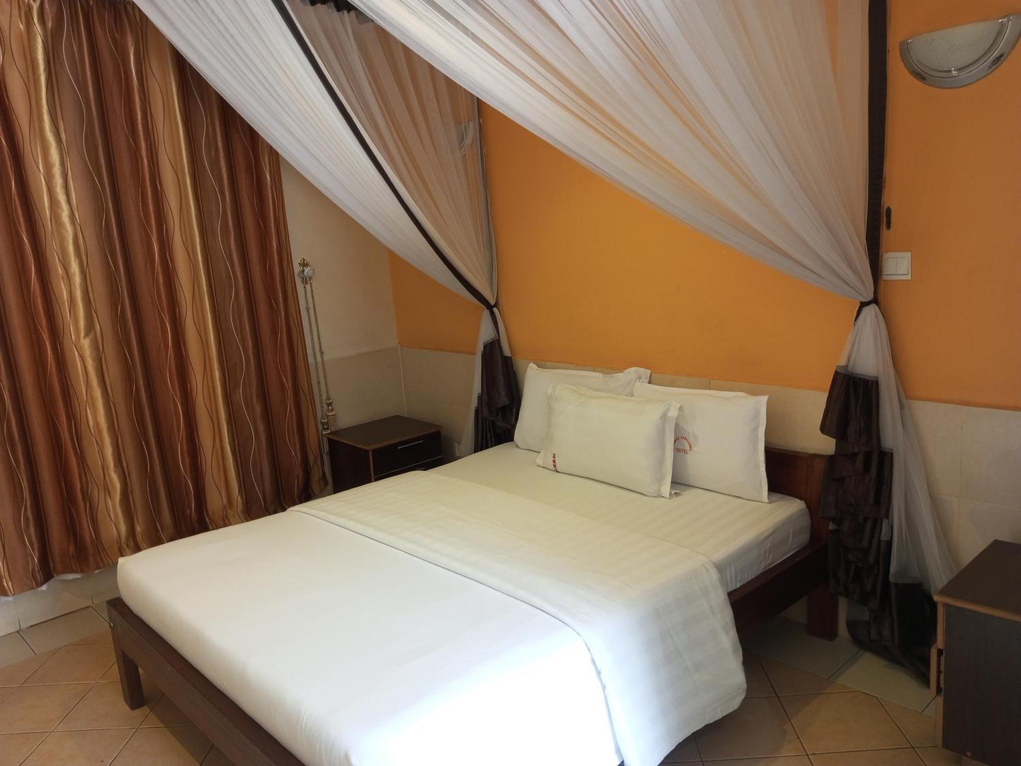 Fourth Parklands Hotel Nairobi Bagian luar foto
