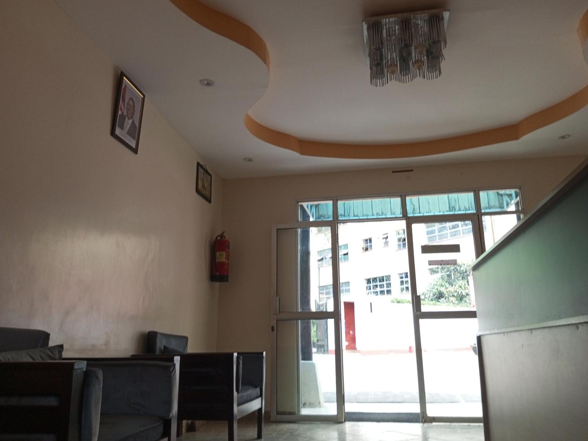Fourth Parklands Hotel Nairobi Bagian luar foto