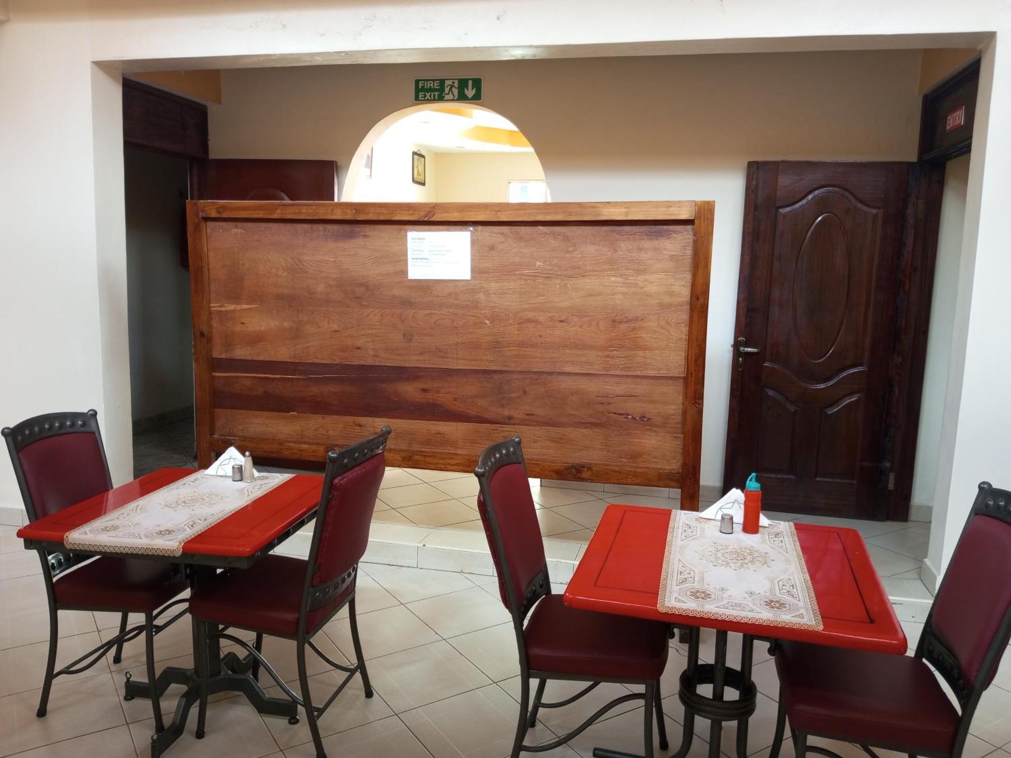 Fourth Parklands Hotel Nairobi Bagian luar foto