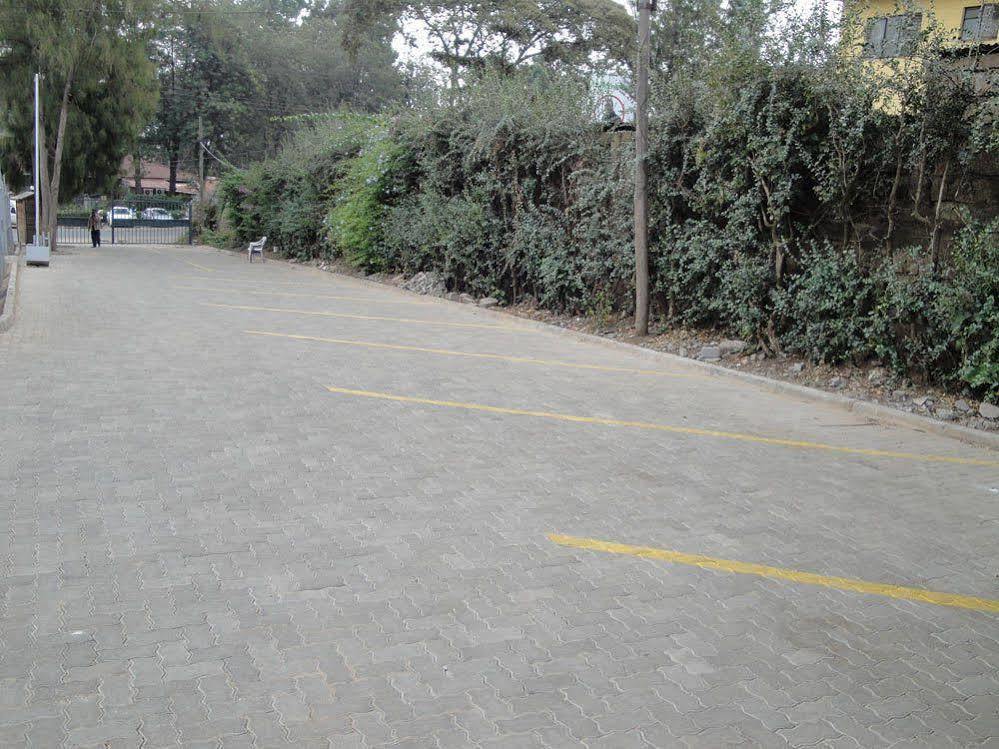Fourth Parklands Hotel Nairobi Bagian luar foto